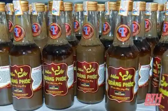 Hộp quà biếu mắm cáy